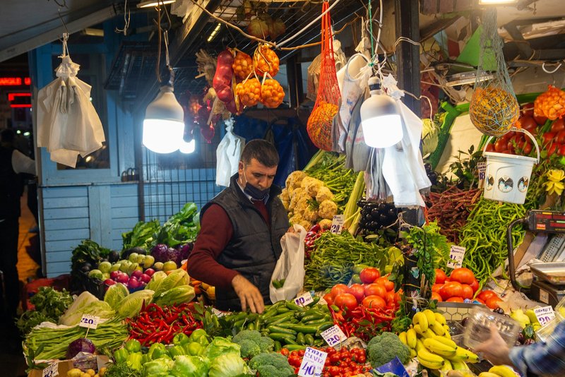 Ekim enflasyonu öncesi: Enerji yukarı iterken hizmetler ne kadar direnecek?